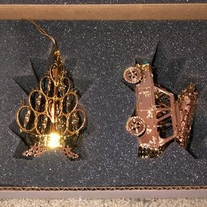 Bound and Tree gold ornament set